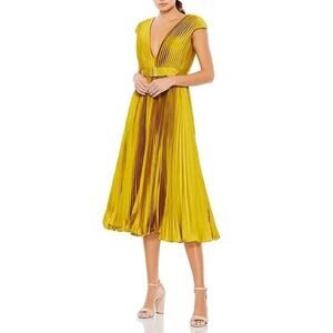 Mac Duggal Women's Pleated Cap Sleeve Belted A-Line Dress Green Size 14 NWT